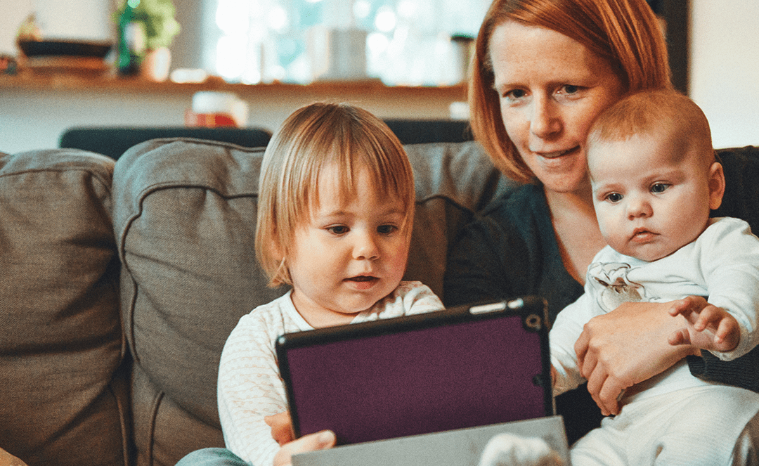 E-toys vs. Books, Blocks: New Study Shows Impact on Parent-Child Interaction